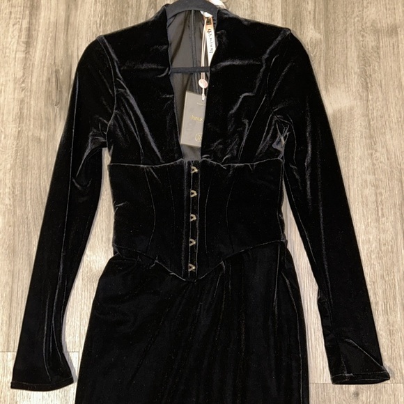 House of CB Arabella Black Velvet Corset dress - Picture 6 of 12